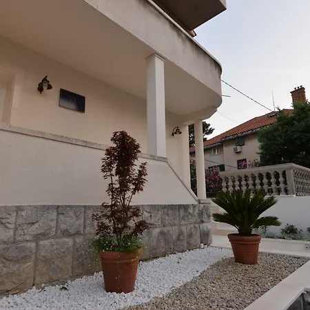 The Duke Luxury Split