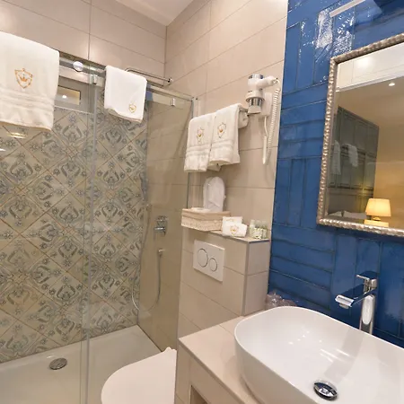 The Duke Luxury Split