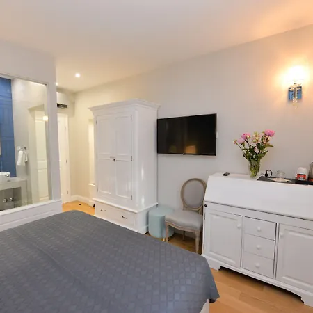 krevet i doručak The Duke Luxury 4*