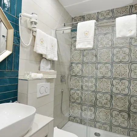 The Duke Luxury Oda ve Kahvaltı