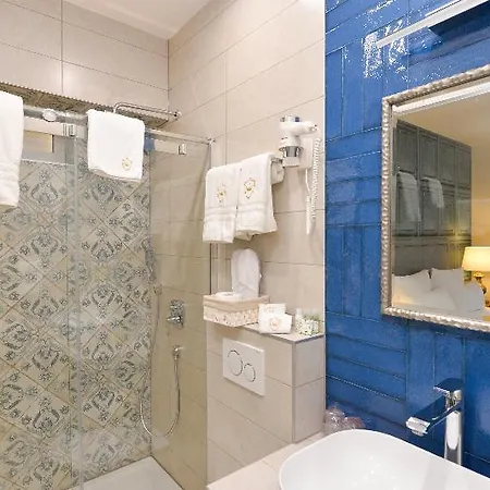 The Duke Luxury Bed & Breakfast 4*
